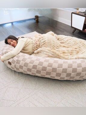 Plufl The Original Human Dog Bed for Adults Kids Pets BRAND NEW SEALED $300 bed